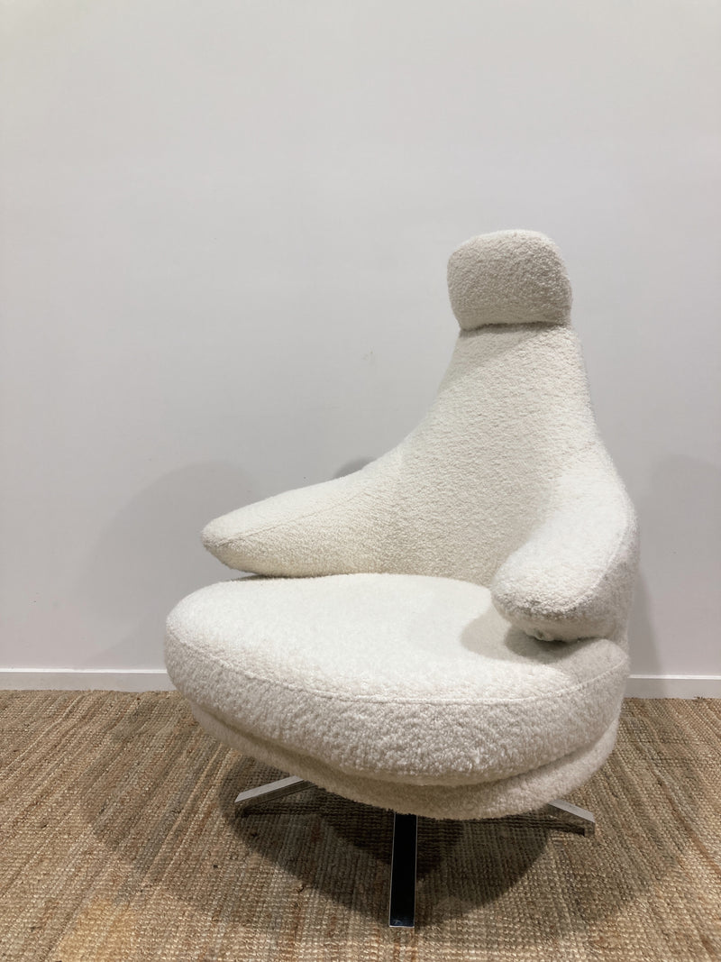 Pre - order MCM space chair b&b Italia style