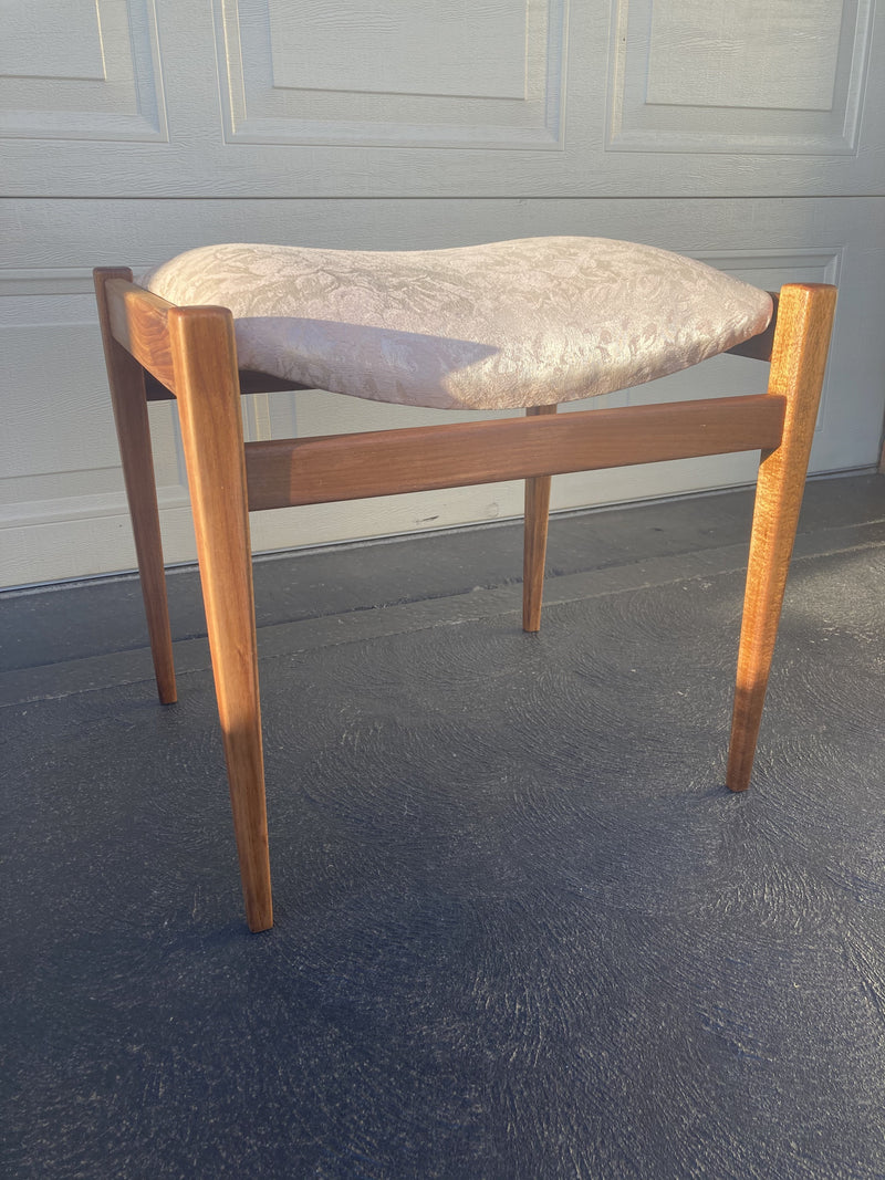 Authentic Parker stool for Nordic dresser table 1960s Shark mingle mangle
