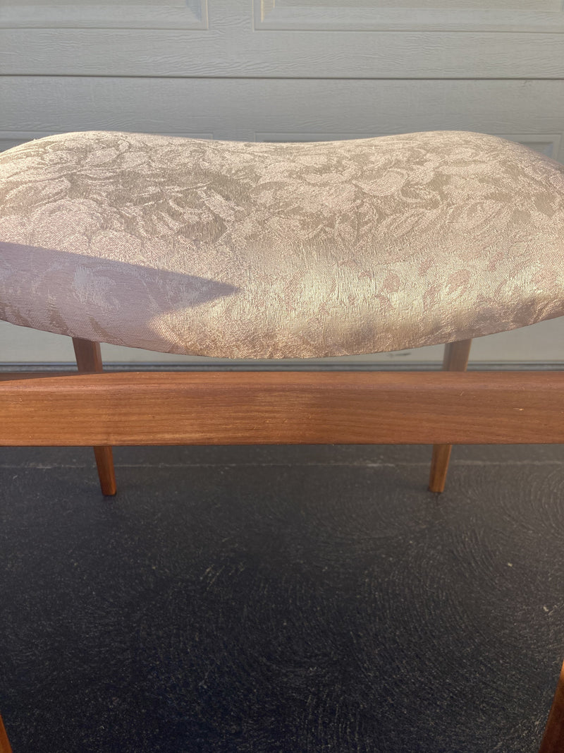 Authentic Parker stool for Nordic dresser table 1960s Shark mingle mangle