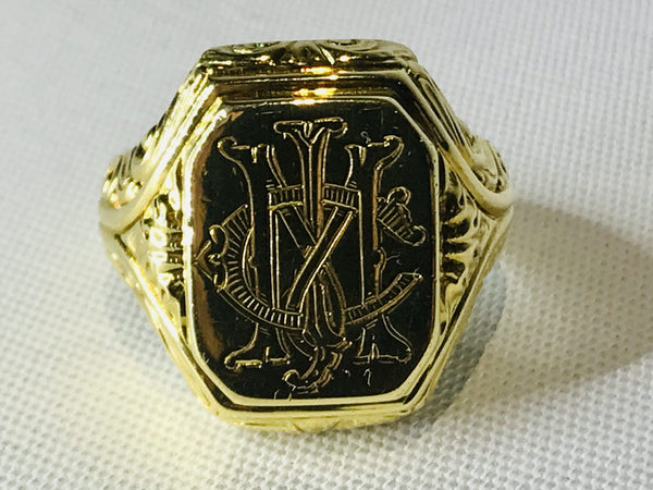 18ct yellow gold gents signet ring size V vintage polished
