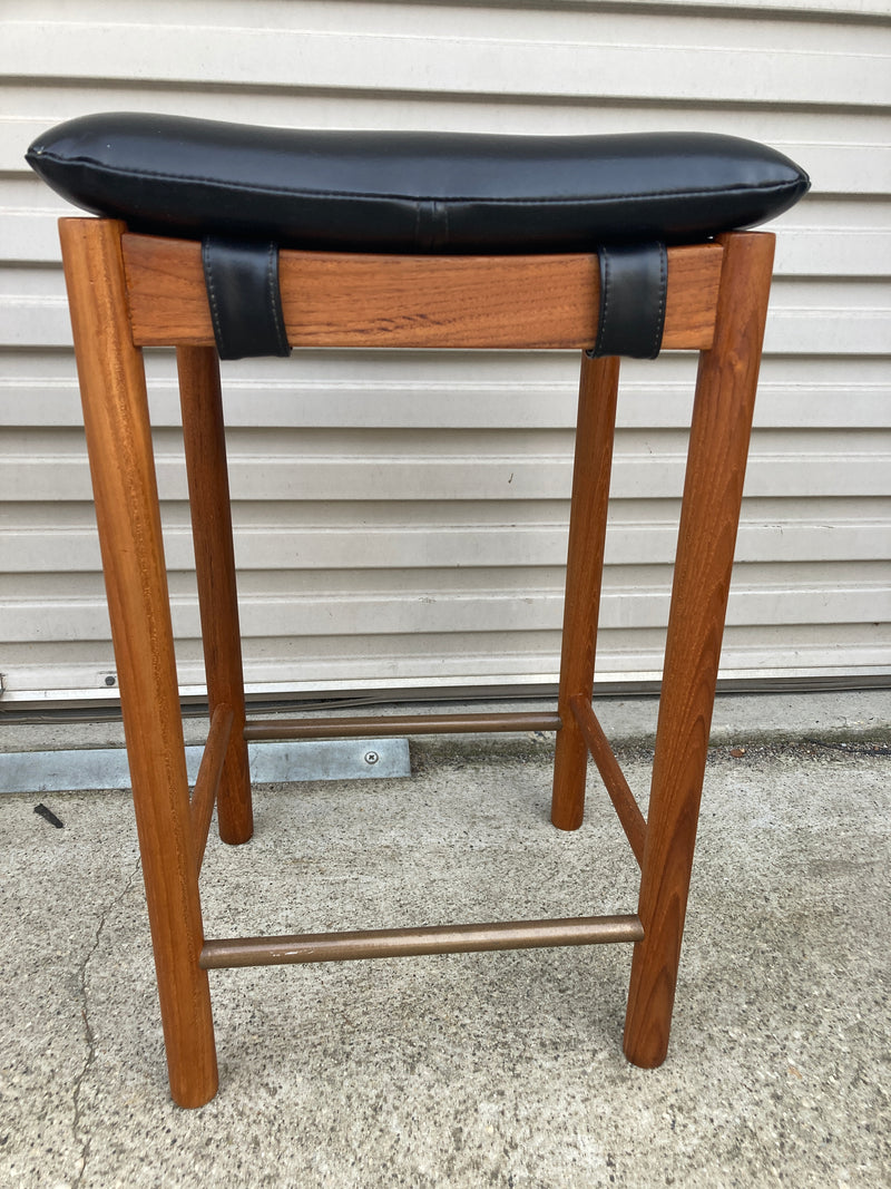 Pair of genuine Parker Bar stools in black vinyl restored MCM
