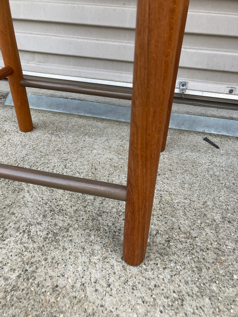 Pair of genuine Parker Bar stools in black vinyl restored MCM