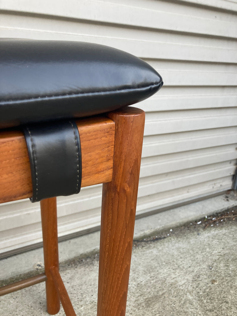 Pair of genuine Parker Bar stools in black vinyl restored MCM