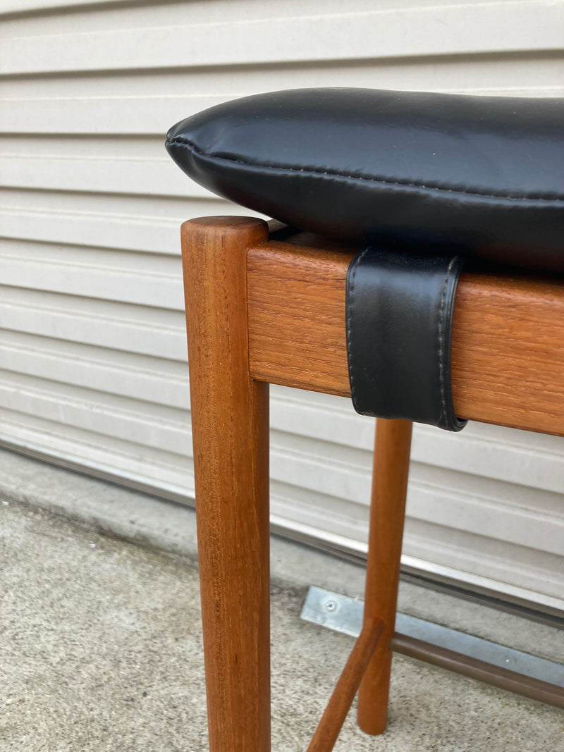 Pair of genuine Parker Bar stools in black vinyl restored MCM