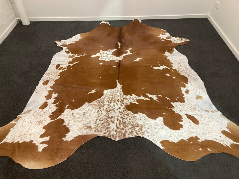 Cow Hide authentic genuine Hereford extra large Italy