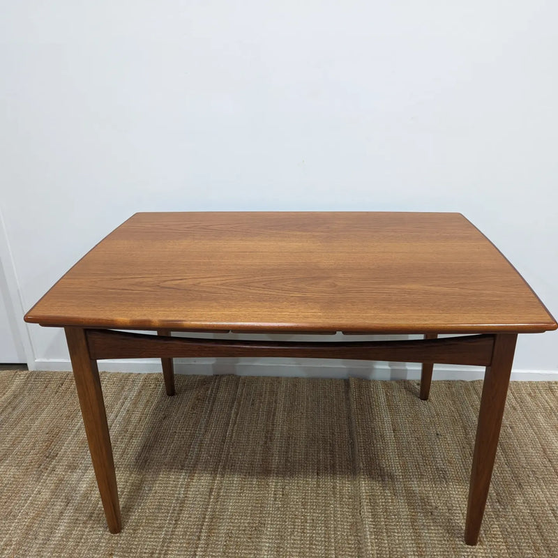 MCM extendable table teak fully restored by Scope Furniture