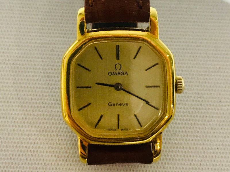 Omega Geneve gold plated hand wind ladies womens watch original box 9ct gold lugs Cal 625 17 Jewels