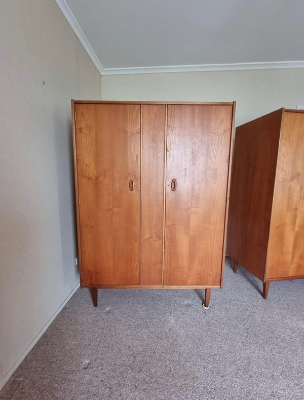Parker standup wardrobe MCM Nordic 1960s