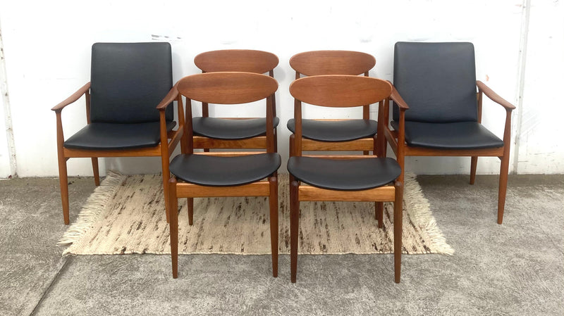 Authentic Parker chairs (4 x spade chairs 107 and 2 carvers) fully restored black vinyl full dining suite set