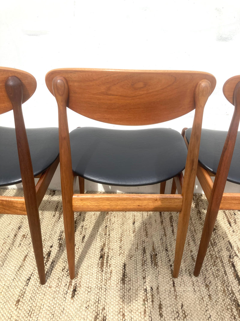 Authentic Parker chairs (4 x spade chairs 107 and 2 carvers) fully restored black vinyl full dining suite set