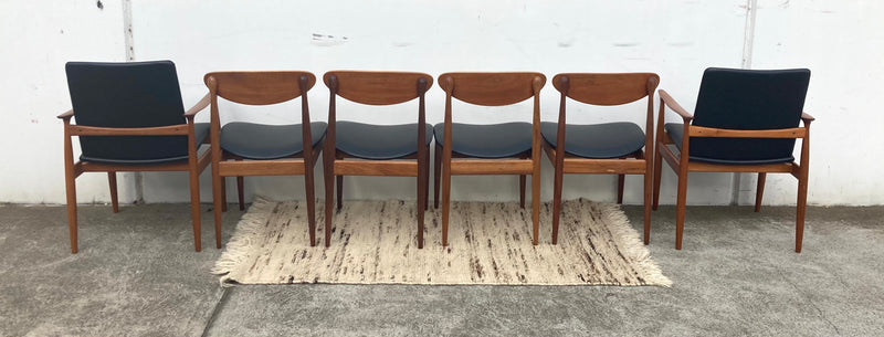 Authentic Parker chairs (4 x spade chairs 107 and 2 carvers) fully restored black vinyl full dining suite set
