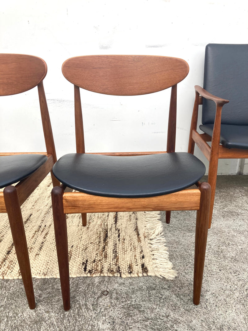 Authentic Parker chairs (4 x spade chairs 107 and 2 carvers) fully restored black vinyl full dining suite set