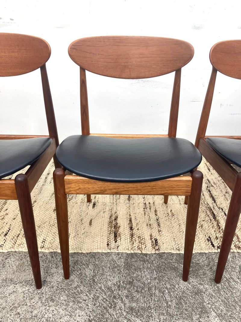 Authentic Parker chairs (4 x spade chairs 107 and 2 carvers) fully restored black vinyl full dining suite set