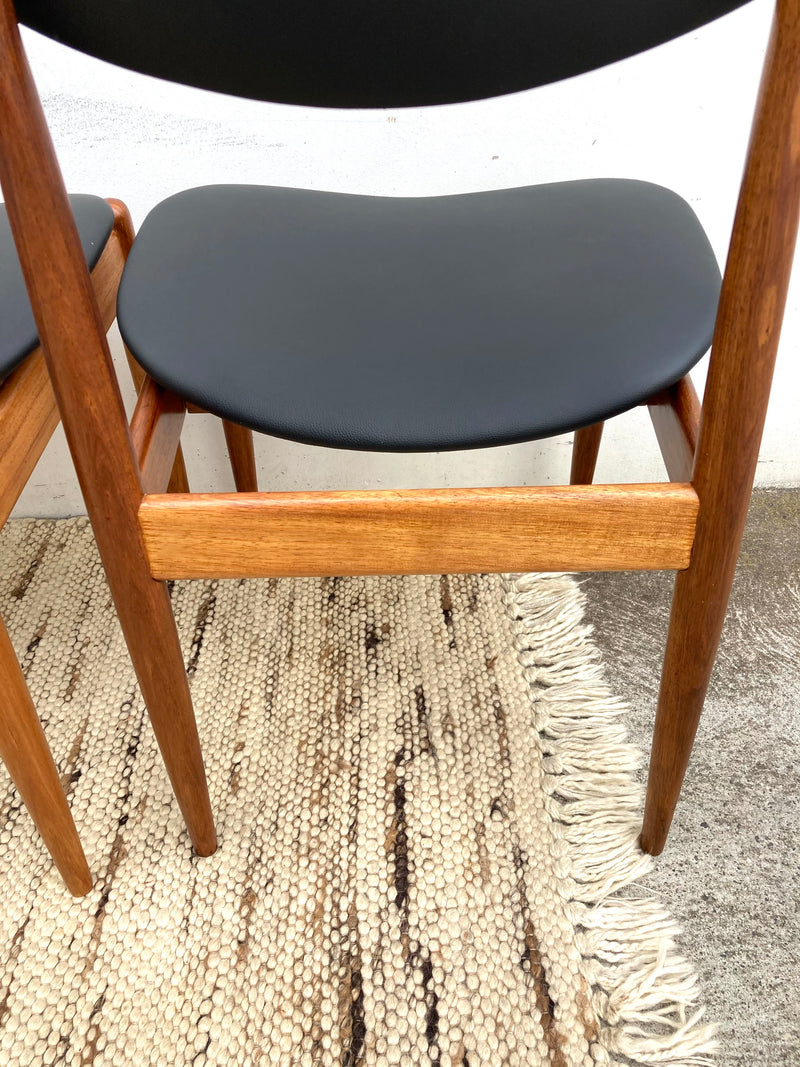 Pre order - Authentic Parker Matchstick dining chairs x 4 1960s model 107 restored black italian leather