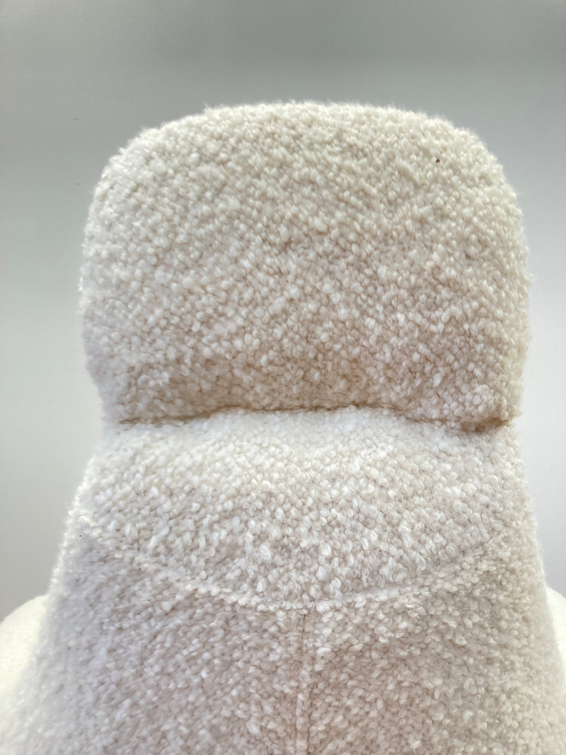 Pre - order MCM space chair b&b Italia style