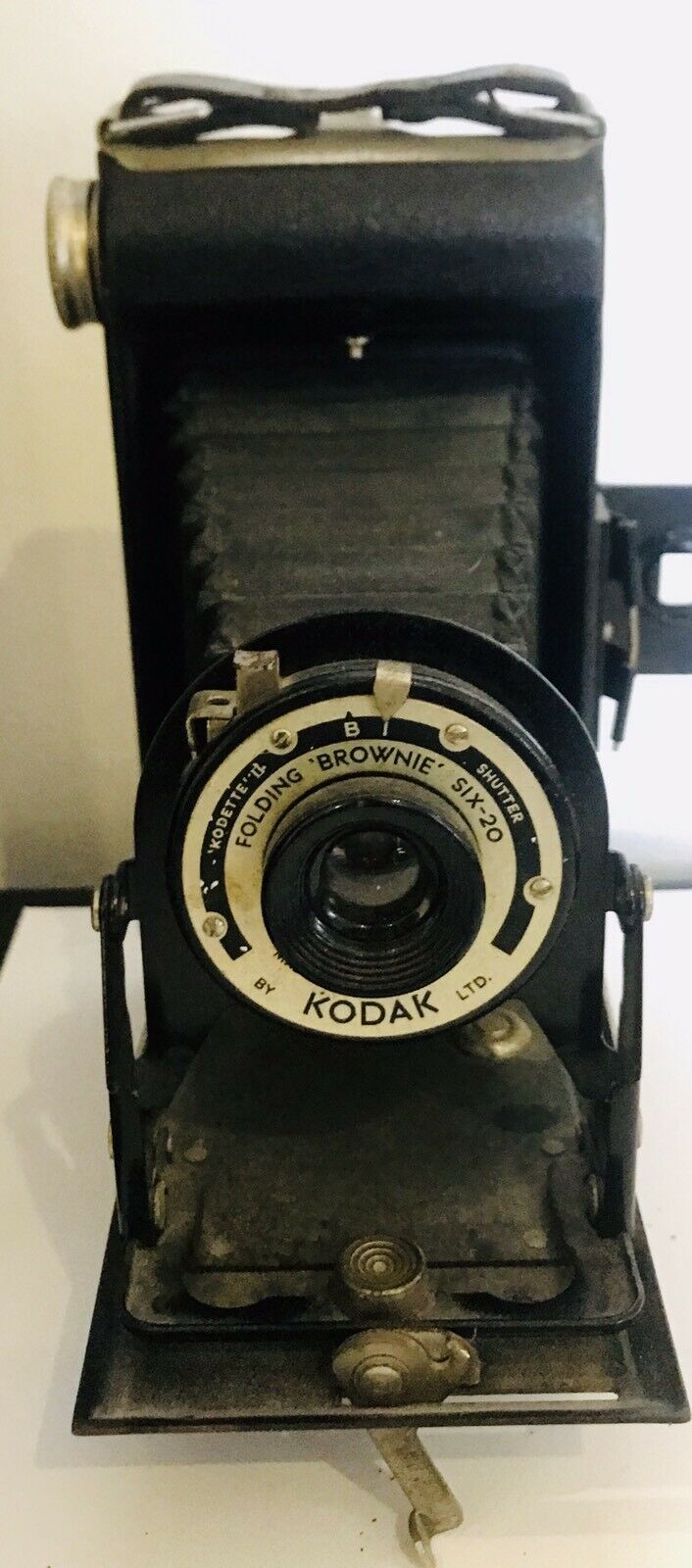 Kodak Brownie folding camera film six-20 made in Great Britain vintage