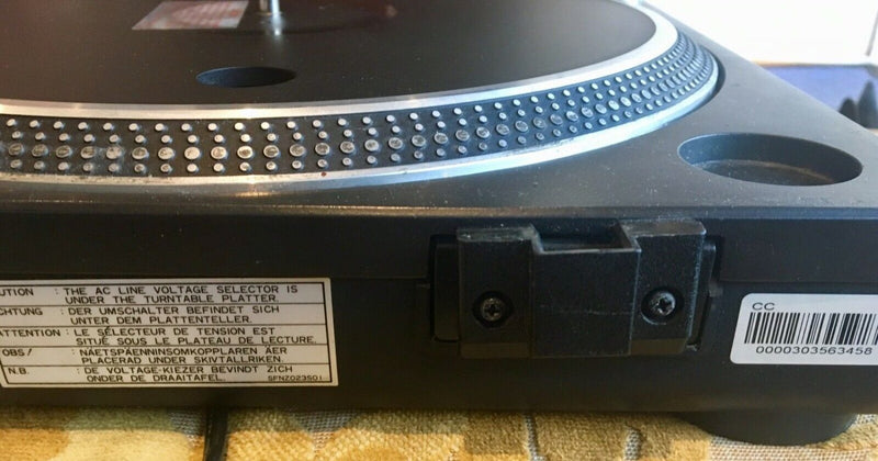 Technics SL-1210 mk2 direct drive vinyl turntable used