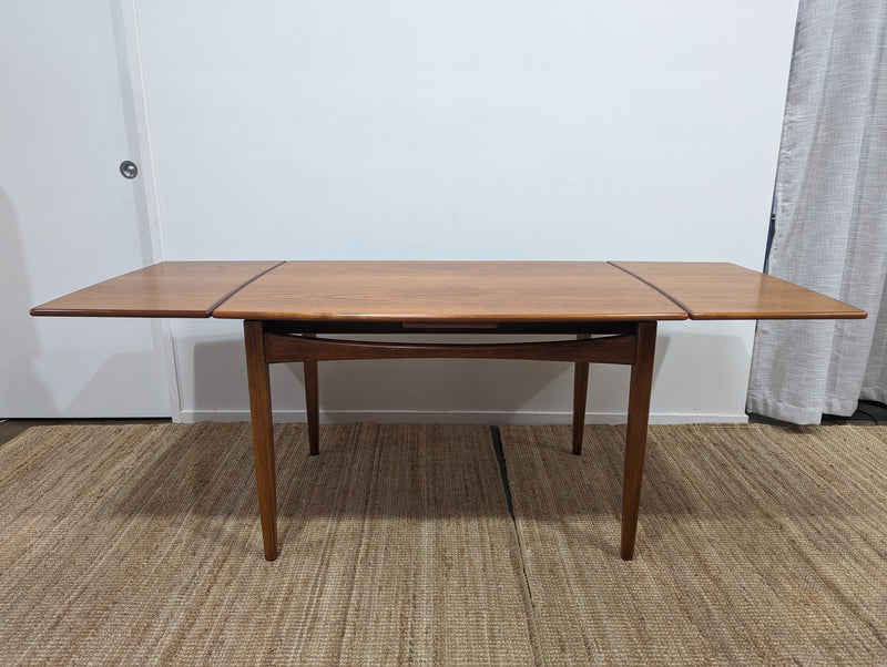 MCM extendable table teak fully restored by Scope Furniture