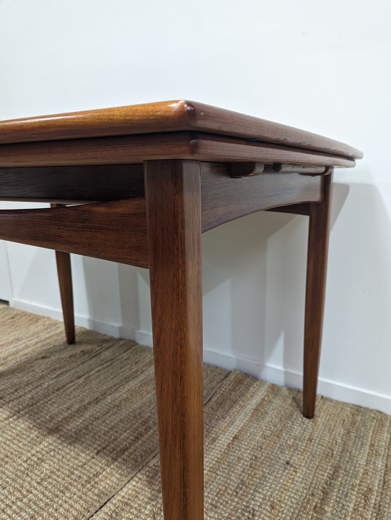 MCM extendable table teak fully restored by Scope Furniture