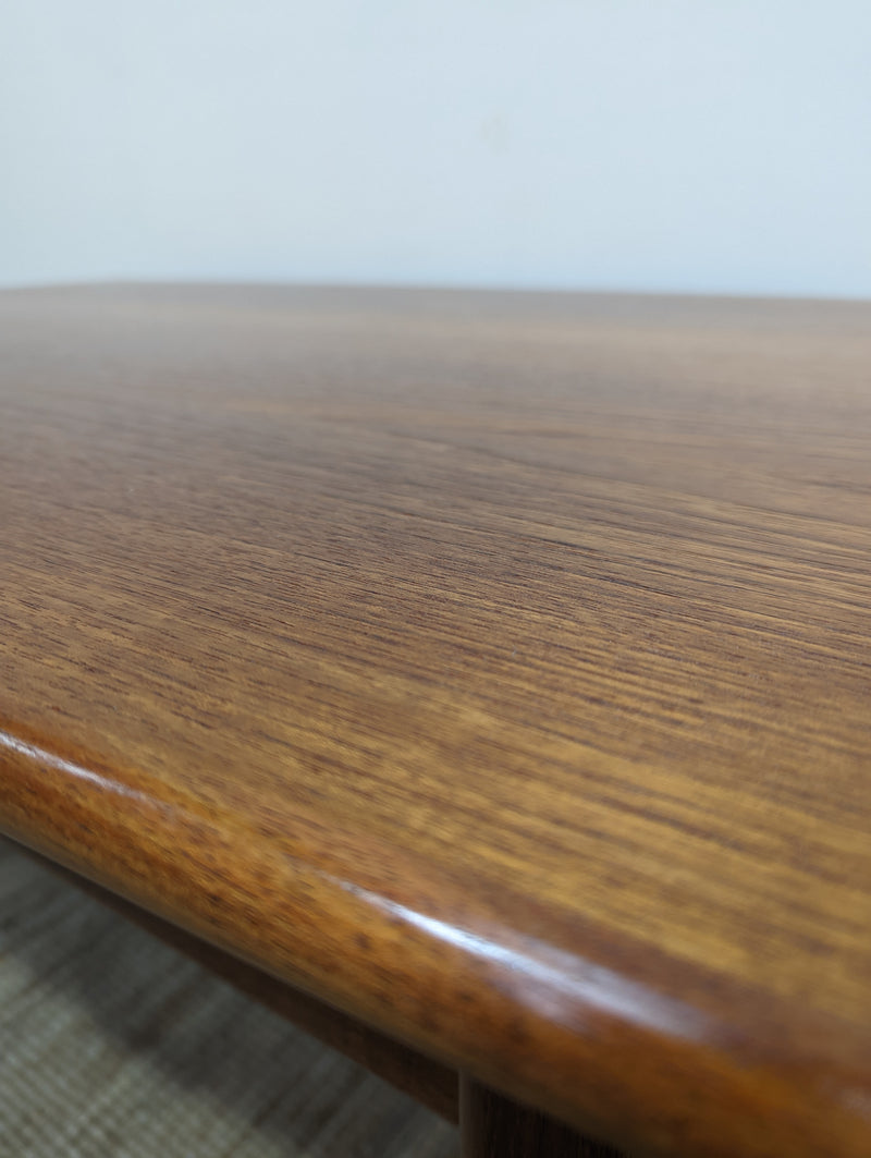 MCM extendable table teak fully restored by Scope Furniture