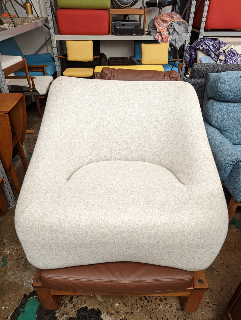 Authentic Featherston Uniroyal Numero 1V IV lowback armchair Kvadrat wool off grey off white