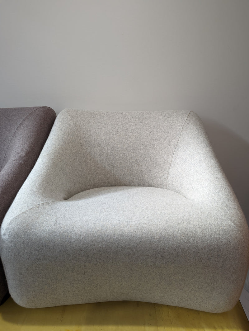 Authentic Featherston Uniroyal Numero 1V IV lowback armchair Kvadrat wool off grey off white