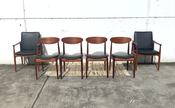 Authentic Parker chairs (4 x spade chairs 107 and 2 carvers) fully restored black vinyl full dining suite set