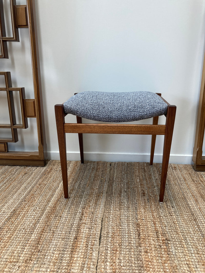 Authentic Parker stool for Nordic dresser table 1960s Shark mingle mangle
