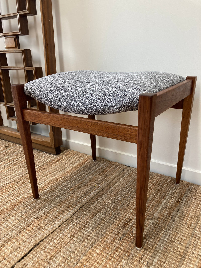 Authentic Parker stool for Nordic dresser table 1960s Shark mingle mangle