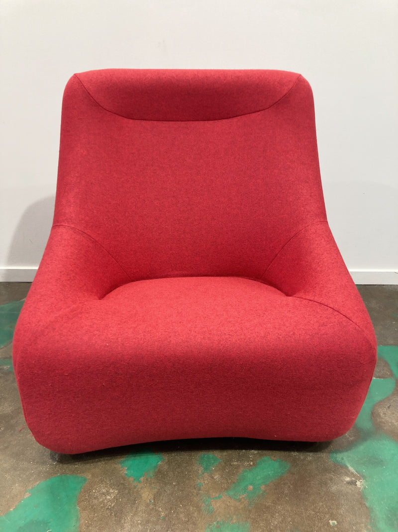 Authentic Featherston Uniroyal Numero 1V IV highback armchair red/pink matching ottoman Kvadrat wool fabric