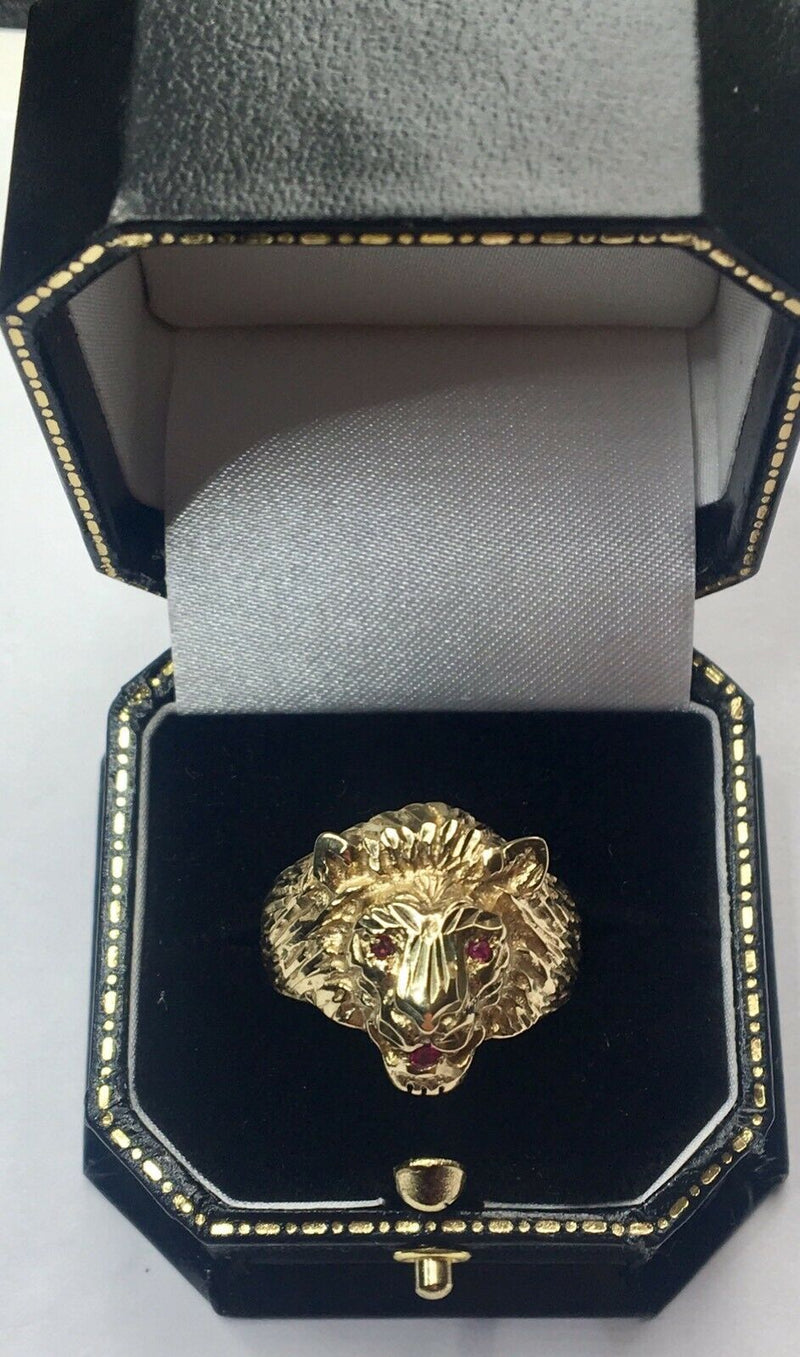Solid 9 carat gold lion gents ring ruby made in England Birmingham