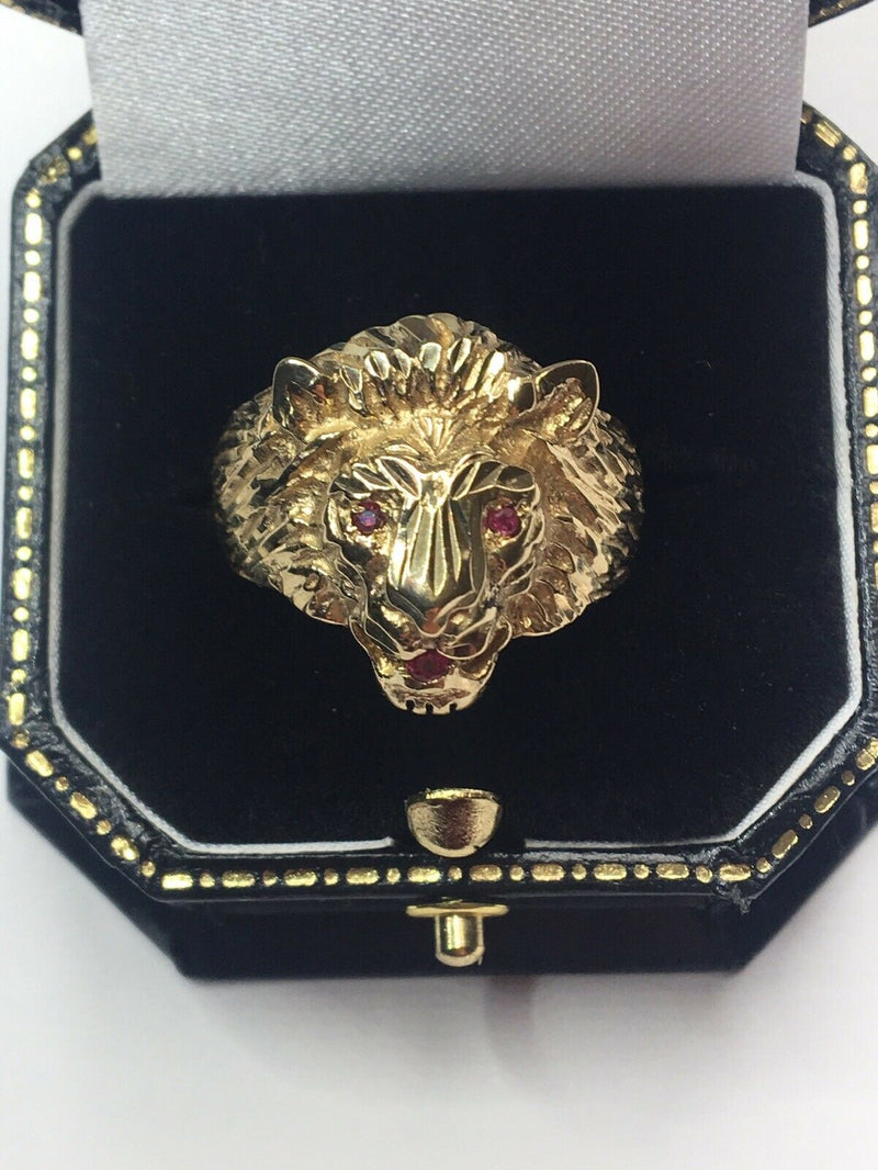 Solid 9 carat gold lion gents ring ruby made in England Birmingham