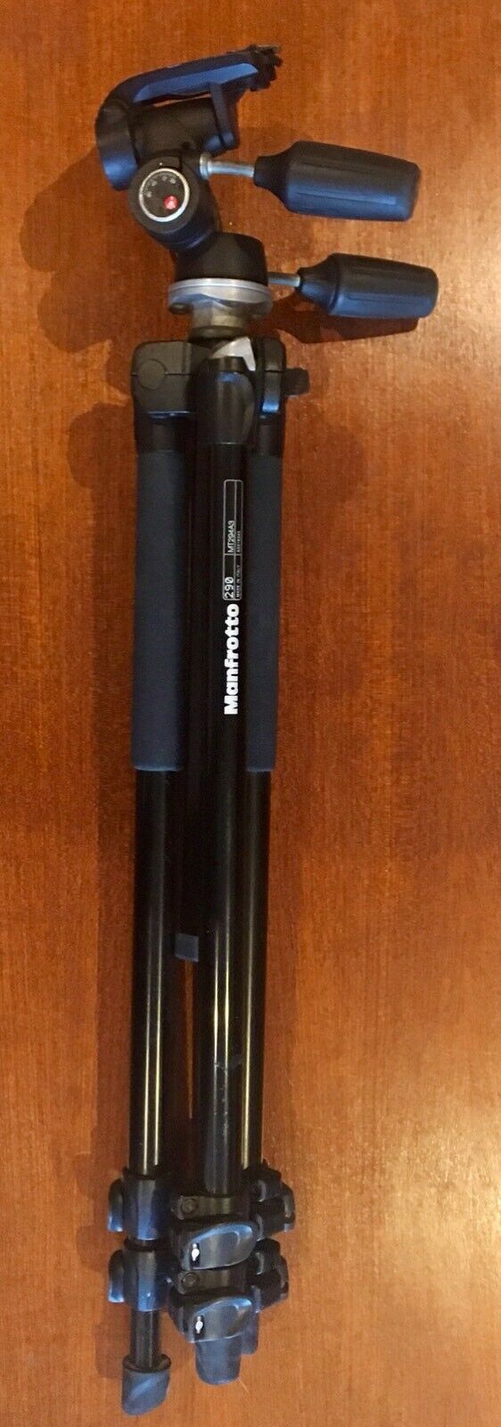 Manfrotto tripod MT294A3 290 Italy with head tilt pan 804RC2 camera