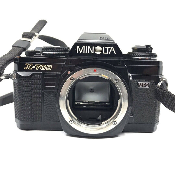 Minolta 35mm SLR x-700 film camera with 2 zoom macro lens 70-210mm 35-70mm