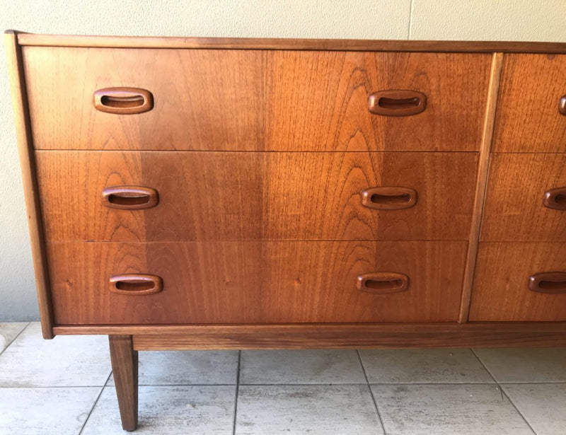 6 on sale drawer sideboard