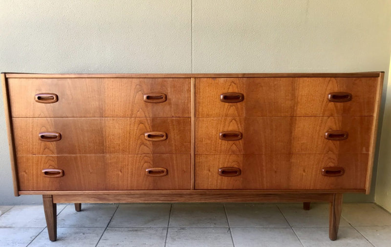 Mcm 6 clearance drawer dresser