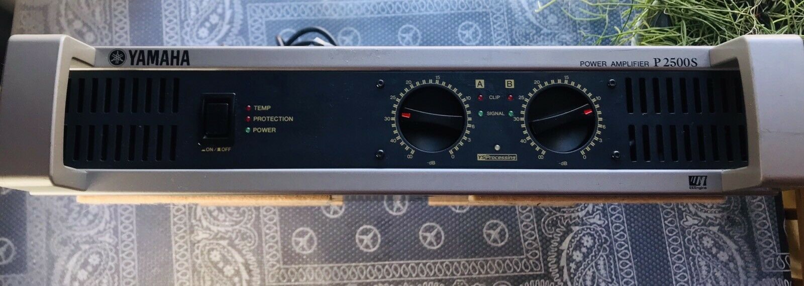 Yamaha P2500s Power Amplifier 250 watts Vintage Luxury